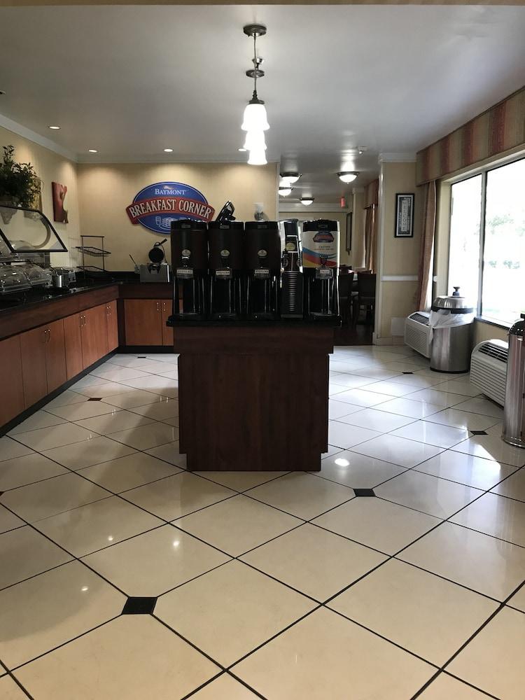 Baymont By Wyndham Gainesville I-75 Extérieur photo