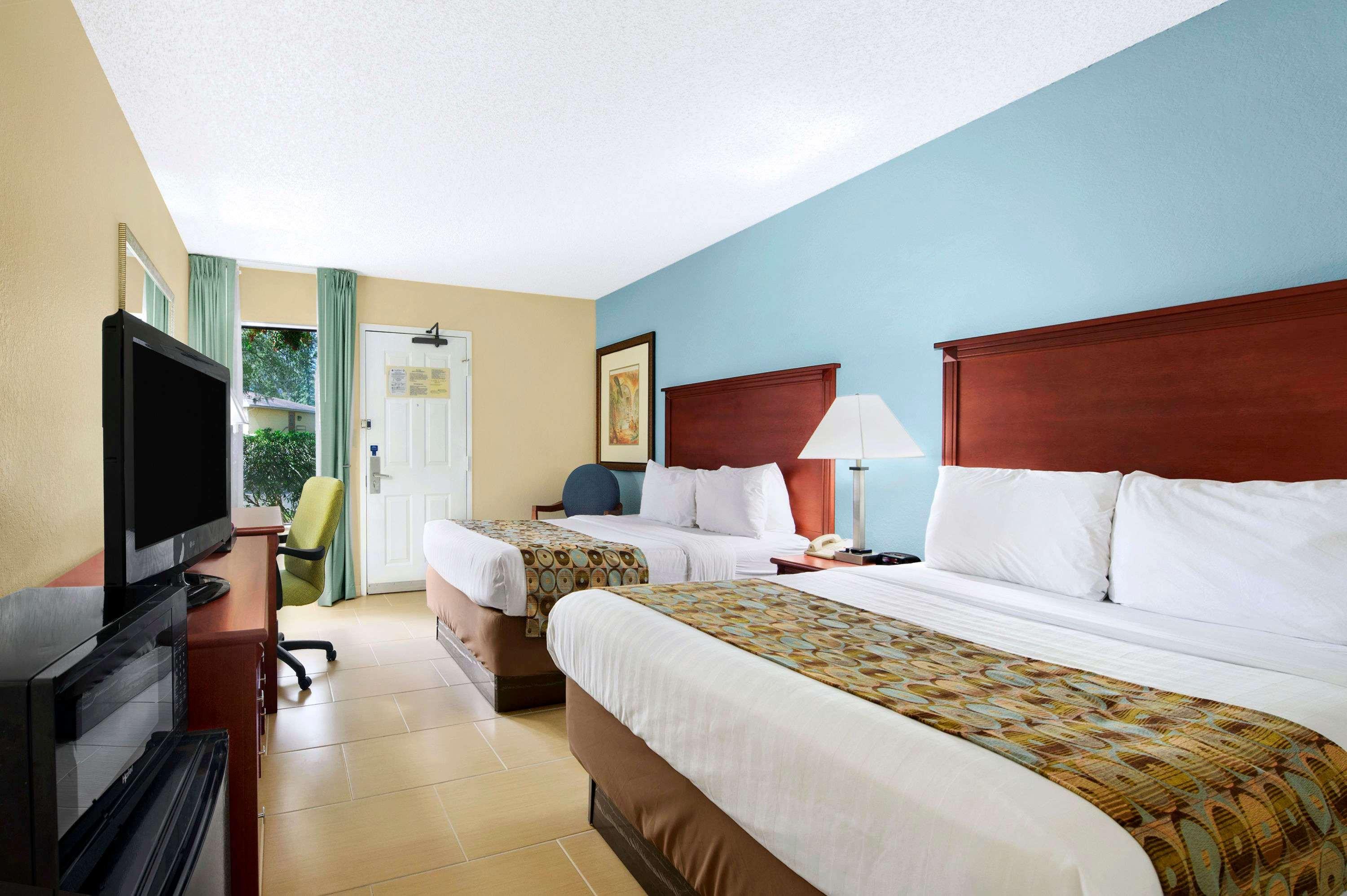 Baymont By Wyndham Gainesville I-75 Extérieur photo