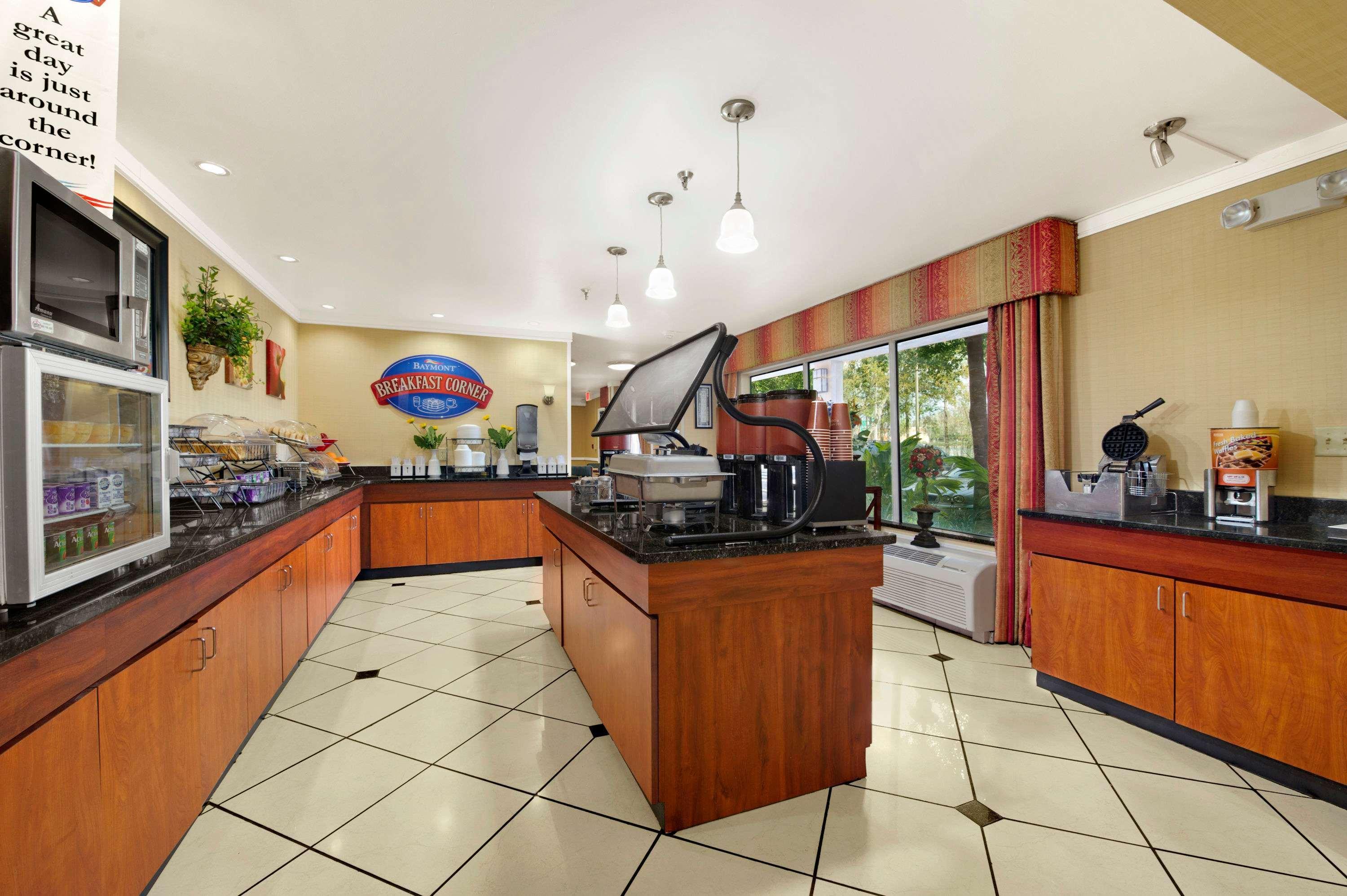 Baymont By Wyndham Gainesville I-75 Extérieur photo
